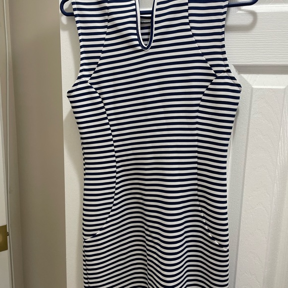 Navy and white body con dress - Picture 3 of 4